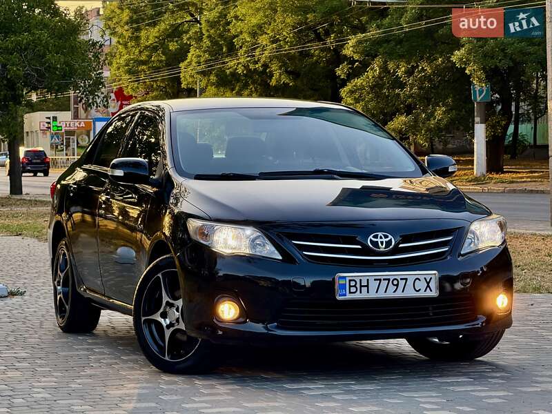 Седан Toyota Corolla 2013 в Одессе