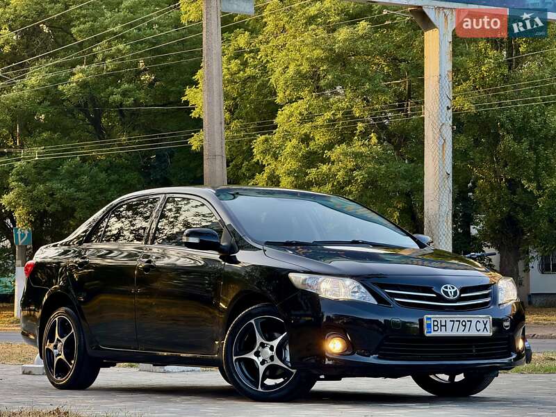 Седан Toyota Corolla 2013 в Одессе
