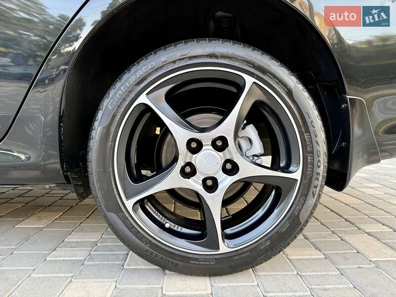 Седан Toyota Corolla 2013 в Одессе