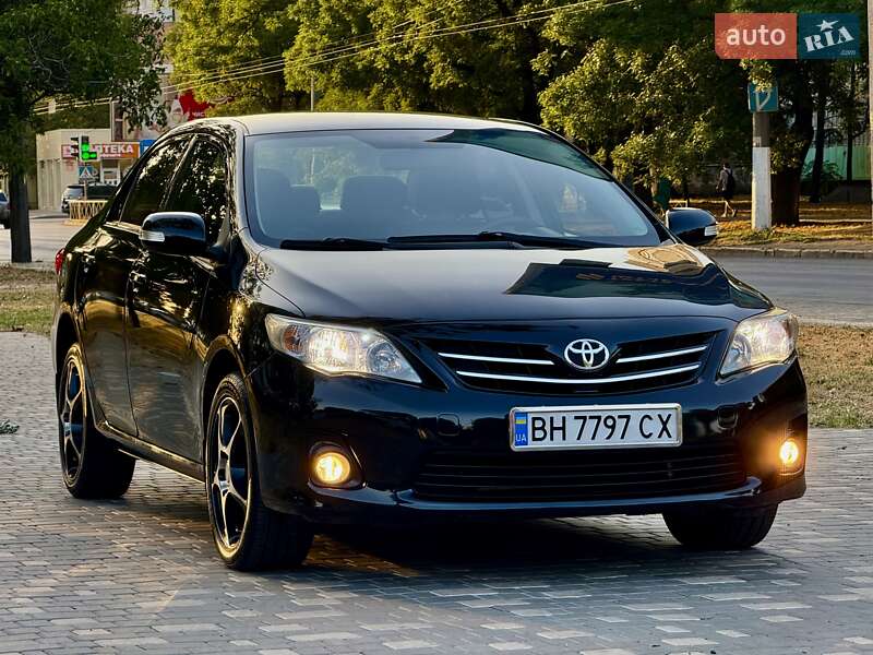 Седан Toyota Corolla 2013 в Одессе
