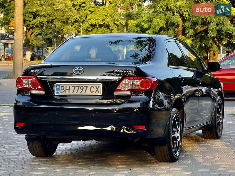 Седан Toyota Corolla 2013 в Одессе
