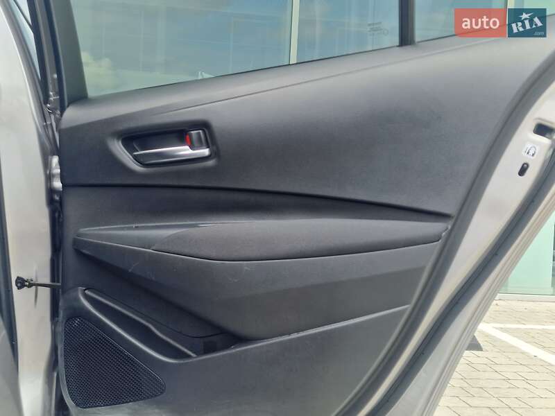 Седан Toyota Corolla 2019 в Рівному
