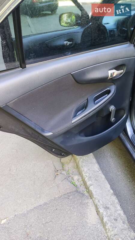 Седан Toyota Corolla 2009 в Львове фото 21 Седан Toyota Corolla 2009 в Львове