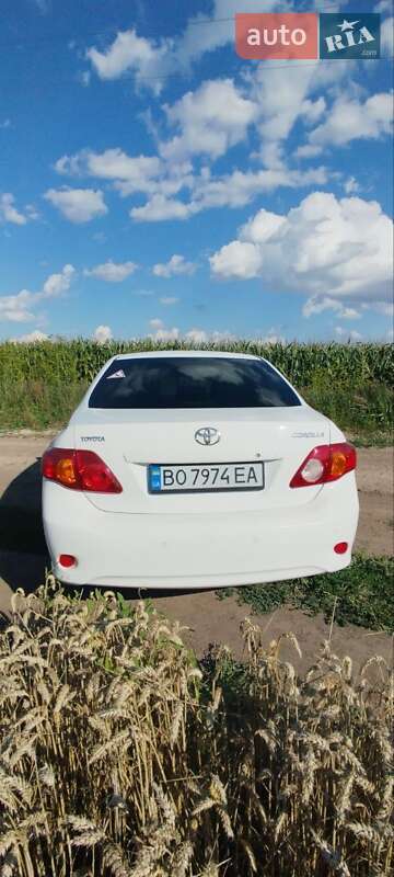 Седан Toyota Corolla 2008 в Тернополі