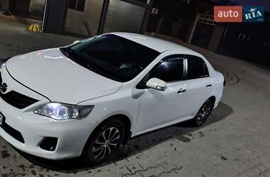 Седан Toyota Corolla 2012 в Львові