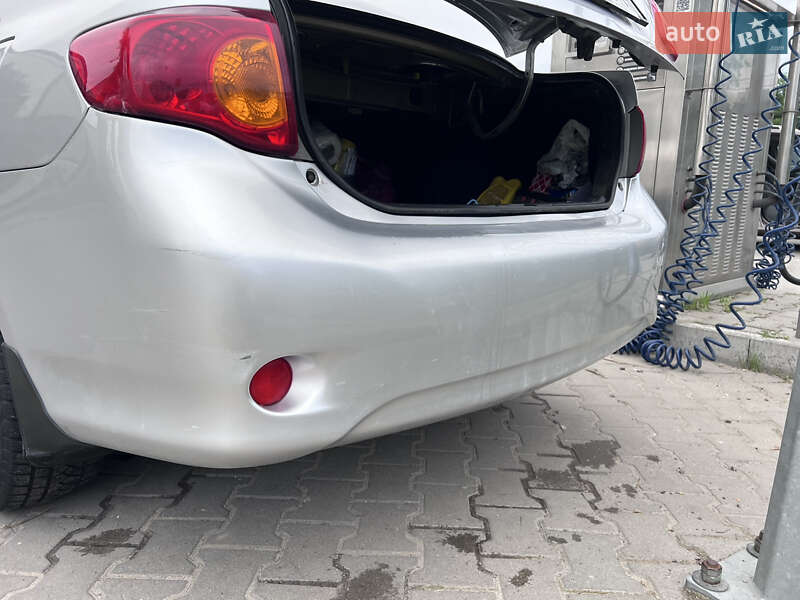 Седан Toyota Corolla 2008 в Львове