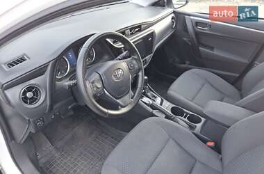 Седан Toyota Corolla 2016 в 