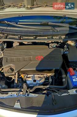 Седан Toyota Corolla 2011 в Лебедине