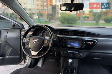 Седан Toyota Corolla 2014 в 