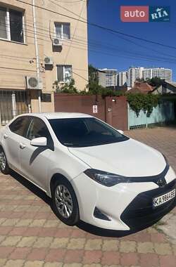 Седан Toyota Corolla 2018 в 