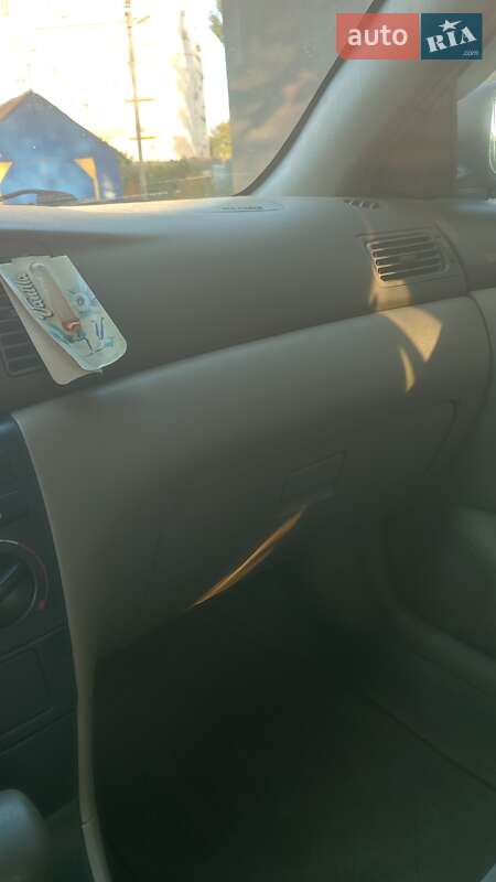 Toyota Corolla 2004