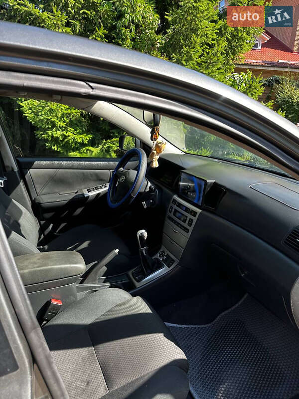 Седан Toyota Corolla 2006 в Киеве