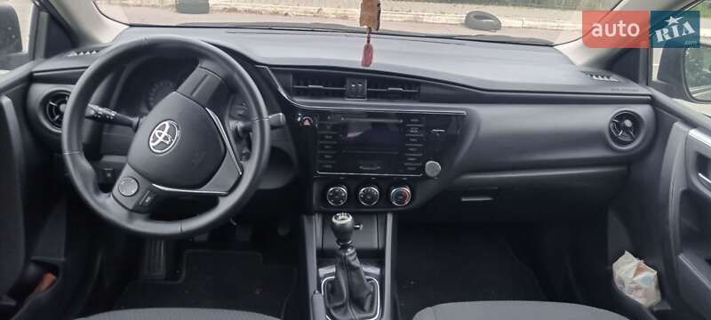 Седан Toyota Corolla 2017 в Борисполе