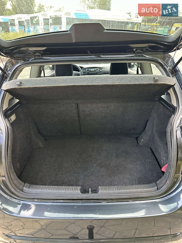 Хэтчбек Toyota Corolla 2002 в Кременчуге