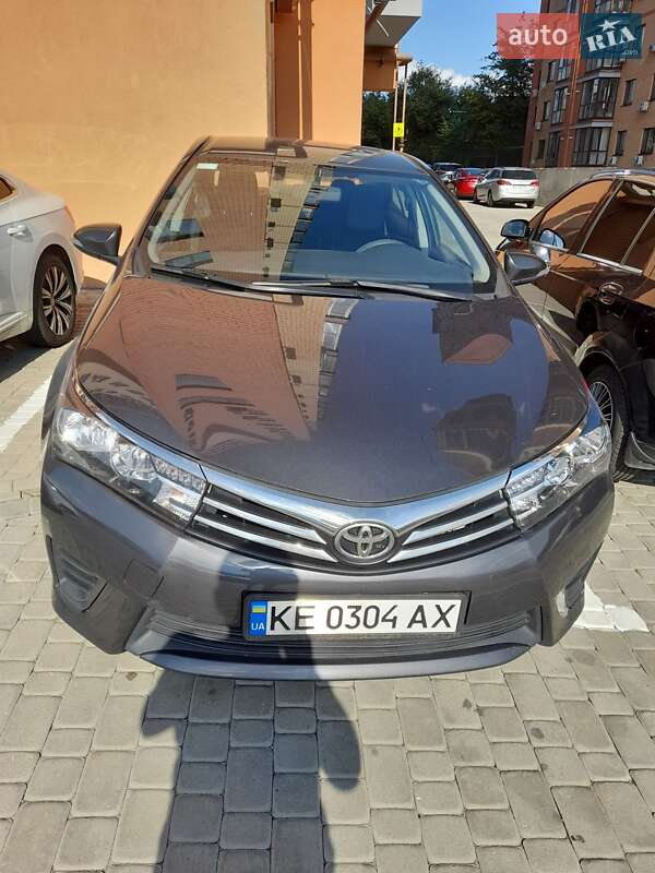 Седан Toyota Corolla 2016 в Днепре