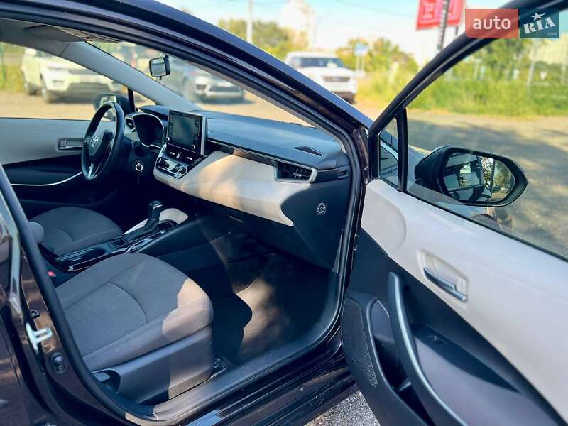 Седан Toyota Corolla 2019 в Киеве