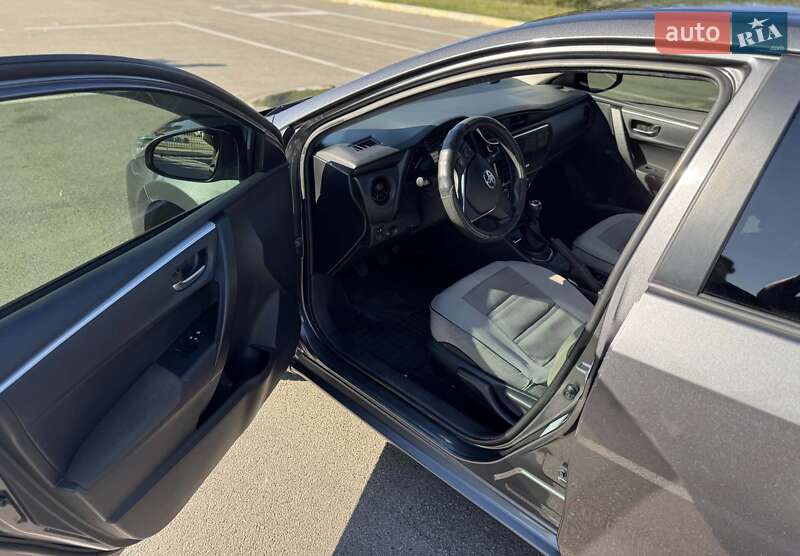 Седан Toyota Corolla 2017 в Буче