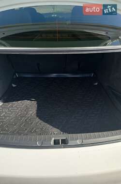 Седан Toyota Corolla 2013 в 