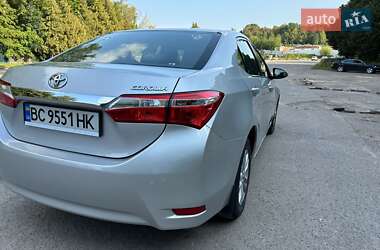 Седан Toyota Corolla 2018 в 