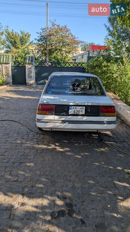 Седан Toyota Corolla 1983 в Білій Церкві