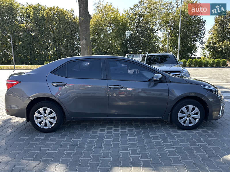 Седан Toyota Corolla 2013 в Вінниці фото 4 Седан Toyota Corolla 2013 в Вінниці