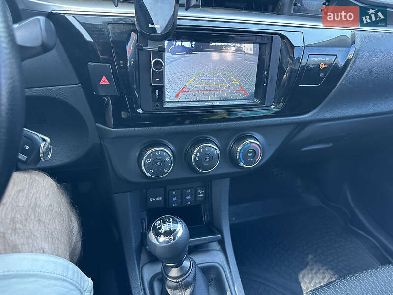 Седан Toyota Corolla 2013 в Вінниці фото 9 Седан Toyota Corolla 2013 в Вінниці