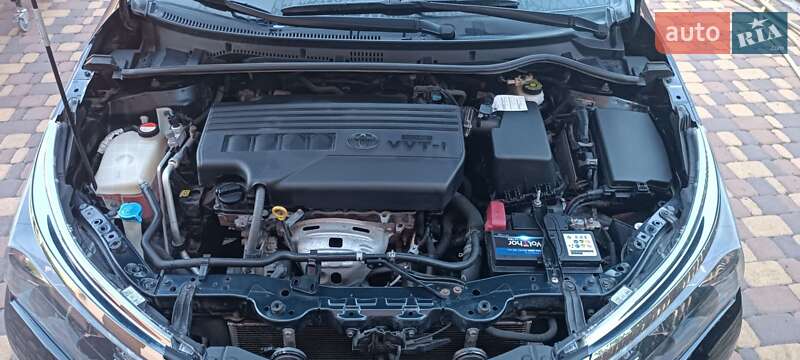 Седан Toyota Corolla 2015 в Киеве фото 16 Седан Toyota Corolla 2015 в Киеве