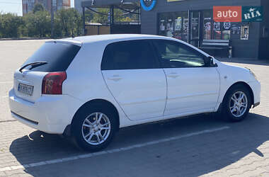 Хэтчбек Toyota Corolla 2006 в 