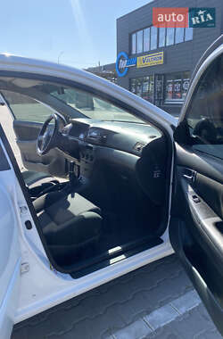 Хэтчбек Toyota Corolla 2006 в 