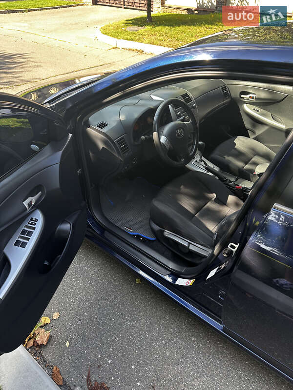Седан Toyota Corolla 2009 в Киеве