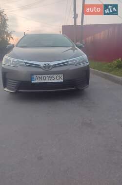 Седан Toyota Corolla 2018 в Ємільчиному