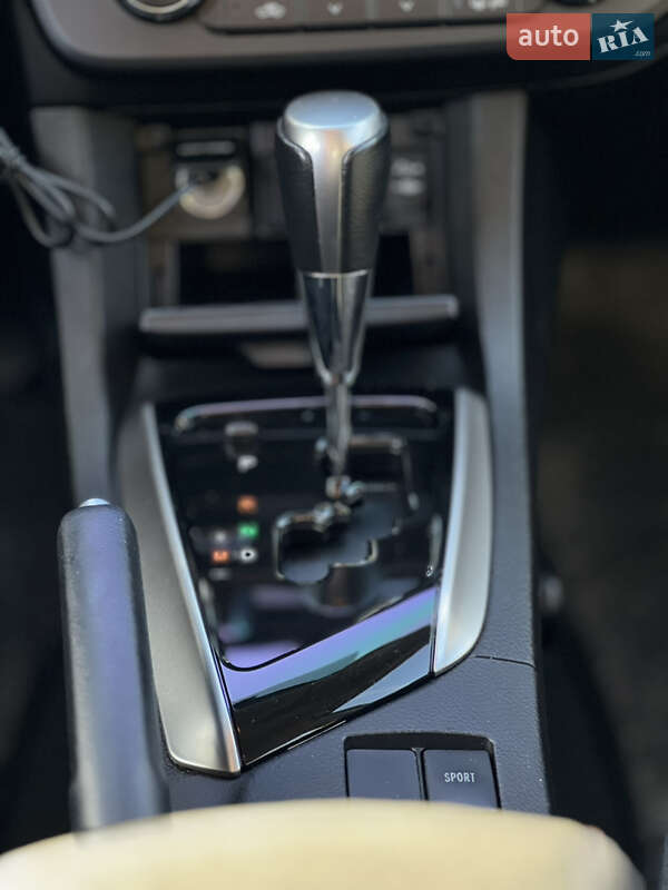 Седан Toyota Corolla 2015 в Києві фото 22 Седан Toyota Corolla 2015 в Києві