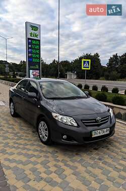 Седан Toyota Corolla 2008 в Копычинце