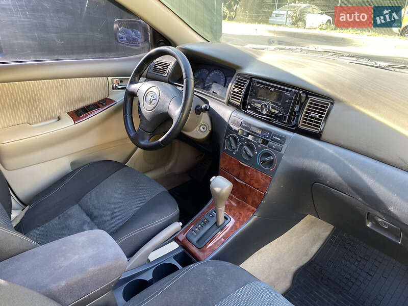 Седан Toyota Corolla 2006 в Киеве