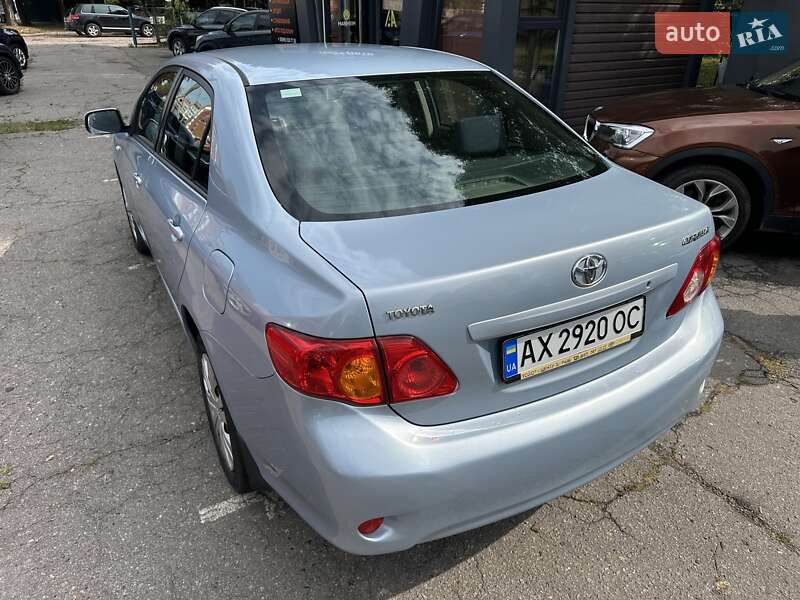 Седан Toyota Corolla 2008 в Полтаве