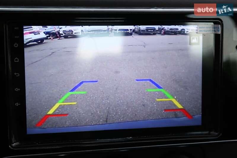 Седан Toyota Corolla 2016 в Киеве