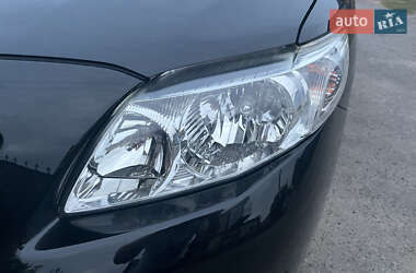 Седан Toyota Corolla 2009 в 