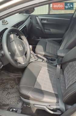 Седан Toyota Corolla 2018 в 