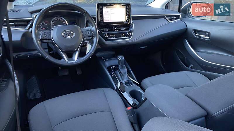 Седан Toyota Corolla 2020 в Одессе