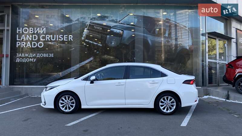 Седан Toyota Corolla 2020 в Одессе