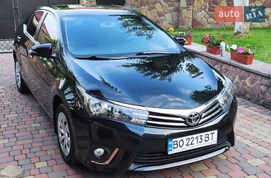 Седан Toyota Corolla 2013 в Тернополі