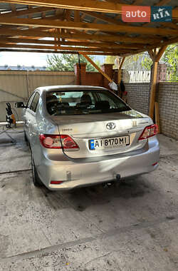 Седан Toyota Corolla 2010 в 