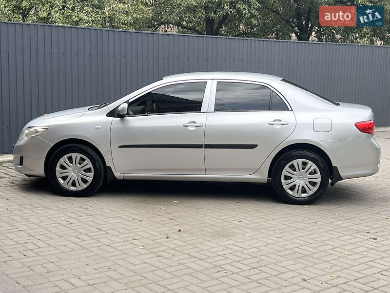 Седан Toyota Corolla 2008 в Черкассах
