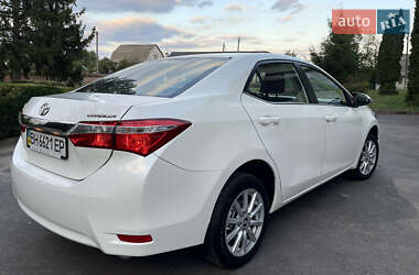 Седан Toyota Corolla 2014 в 