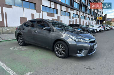 Седан Toyota Corolla 2016 в Николаеве