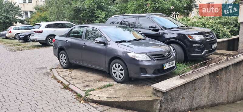 Седан Toyota Corolla 2012 в Ивано-Франковске фото 8 Седан Toyota Corolla 2012 в Ивано-Франковске