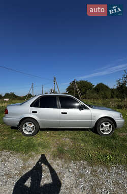 Седан Toyota Corolla 2001 в 