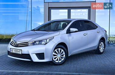 Седан Toyota Corolla 2016 в Днепре