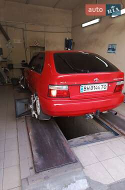 Хэтчбек Toyota Corolla 1996 в 
