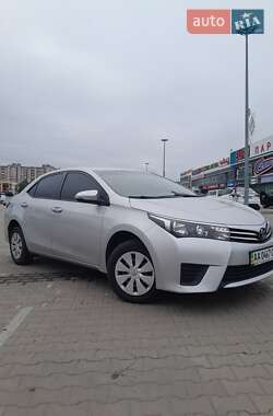 Седан Toyota Corolla 2014 в Києві